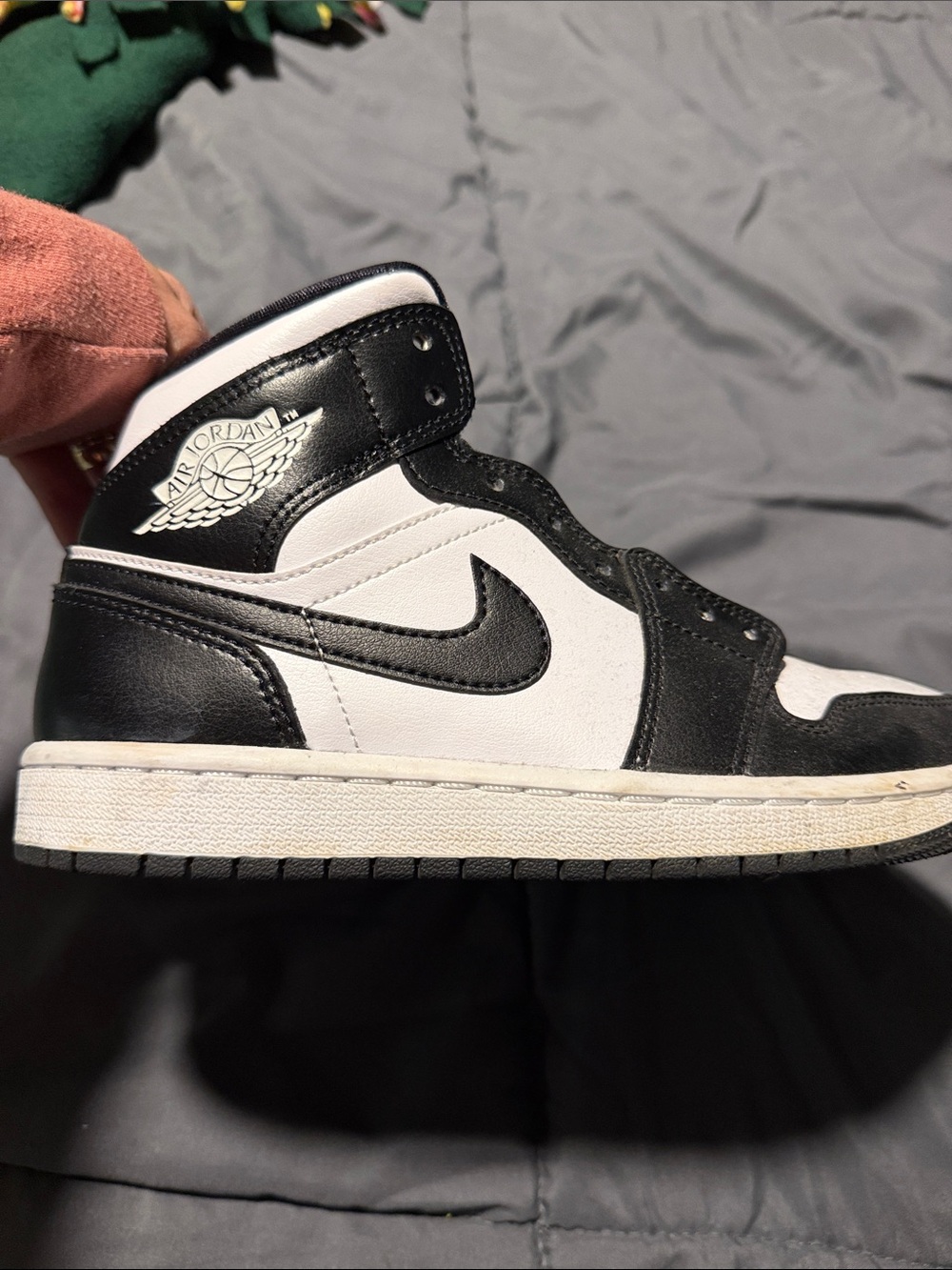 Nike Air Jordan 1 Mid in Black & White Size 7.5
